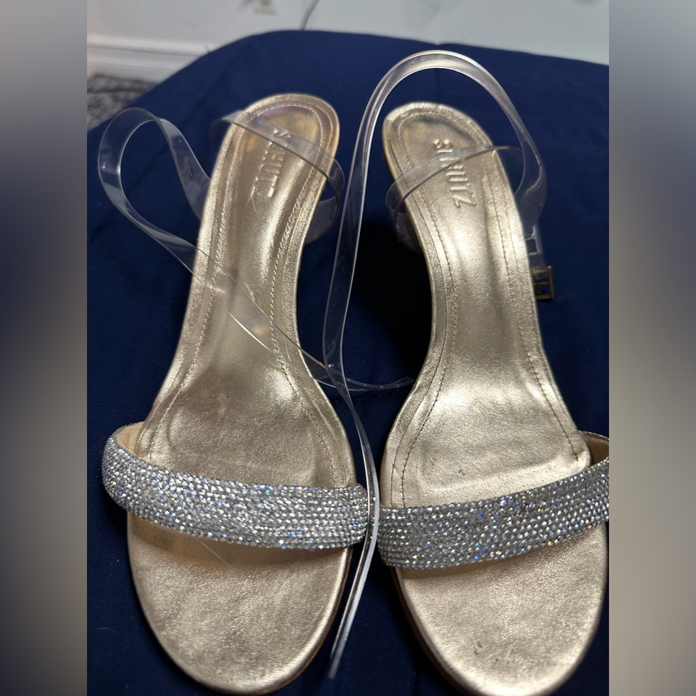 Beautiful Gold kitten heel